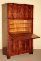 Sekretär, deutsch, um 1840, Spätbiedermeier, Korpus Weichholz, Mahagonifurnier, z.T. Pyramidenmahagonifurnier, gerader Korpus, auf den Ecken feine ...