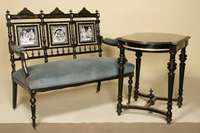 Salonmöbel, England, um 1865/70, bestehend aus Sofa und kleinem Tisch, Gestell Edelhölzer mit Metallintarsien, reiche Drechselarbeit, schwarz ...