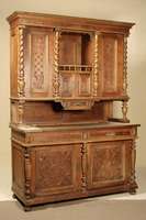Aufsatzschrank, deutsch, um 1880/90, 3 -teilig, Front und Seiten auf Rahmen gearbeitet, z.T. Hartholz, Front Nußbaum massiv, z.T. Obstholz, ...
