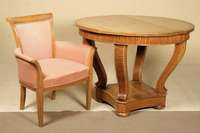 ArtDeco-Sessel, deutsch, um 1910, Kirschbaum massiv, gerieft, Lehnen leicht ausschwingend, Bezug 50er/60er Jahre, Gebrauchsspuren, Polsterung ...
