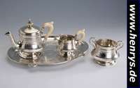 4-teiliges Teeset, Österreich/Wien 1867-1882, 830er Silber, guill., klassizistisch, Griffe und Deckelhabe Elfenbein, Meistermarke TD = wohl Thomas ...