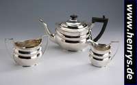 3-teiliges Teeservice, London 1913, 925er Silber, Meistermarke David Munsey, Cambridge, stellte vor allen Dingen Silber- gefäße und -schalen her, ...