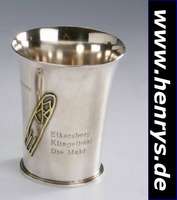 Becher, Dänemark, Kopenhagen, GEORG JENSEN, nach 1950, 925er Silber, Entwurf Harald Nielsen, Modell Nr. 671, aufgelegtes vergoldetes Emblem mit ...