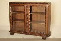 Bücherschrank, deutsch, um 1910, Neorenaissancestil, Korpus Weichholz, Eiche furniert, auf Tatzenfüßen, Fuß, Kopf und Türrahmen mit umlaufender ...