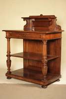 Etagere, Frankreich, um 1870, Korpus WH, Nußbaum massiv, Nußbaumfurnier von guter Qualität, doppelt gefächert mit integr. Schublade, einfacher ...