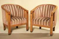 Stuhl und zwei Sessel, Raum Karlsruhe/Mannheim, um 1902/08, Kirschbaum massiv, von bester Qualität, Sessel: Lehne u. Handlauf als Einheit gesehen, ...