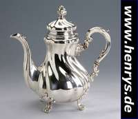 Kaffekanne um 1935/38, Rokokostil, Deyle, Schwäbisch Gmünd, goudronierte Form nach franz. Vorbild von 1760, Korpus in sich 5-fach gegliedert, ...