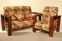 Sofa und zwei Sessel, Frankreich, um 1932/35, Korpus wohl Buche, Palisanderfurnier horizontal verlegt, betonte Maserung in fließender Form, ...