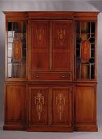 Bücher-/Mehrzweckschrank, England, um 1910/20, Korpus Weich/Hartholz u.Mahagoni- bzw.Pyramidenmahagonifurnier, z.T.gespiegelt verlegt, Intarsien ...