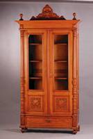 Vielzweckschrank, süddeutsch bzw. Elsass, um 1890/1900, Eiche massiv, komplett auf Rahmengearbeitet, integr. Schublade, Oberteil verglast, ...