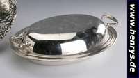 Deckelschüssel, Amerika, 925er Silber, klassische, zeitlose Form, Oberteil als 2. Schale verwendbar, verbeult, ca. 8 x 30 x 22 cm, ca. 660 g