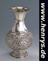 Ziervase, 900er Silber, Handarbeit, reich floral verziert, ca. 405 g, H ca. 19.5 cm
