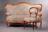 Sitzgruppe, bestehend aus 3 Brezelstühlen u. einem Spätbiedermeiersofa, westdeutsch, um 1835/40, sog. Louis-Philippe-Stil, Sofa: Gestell Nußbaum ...