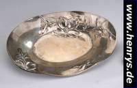 Anbietschale, Sterlingsilber, deutsch um 1900, reiner Jugendstil, für den ausländischen Markt gemacht, erhabener Buschwindröschen- dekor, Rand ...