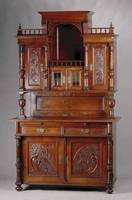 Aufsatzschrank, deutsch, um 1900, Korpus WH/HH, Wurzelnußfurnier gesp.verlegt, 2 integr.Schubladen, Türen auf Rahmen gearbeitet, Füllungen ...