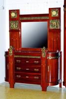Prunkvolles Schlafzimmer, nach Vorbild des Art Nouveau, Frankreich, Stilmöbel 2.H. 20.Jh., best.aus: Schrank, Spiegelkommode u.Bett mit Umbau; ...