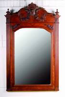 Spiegel, Frankreich um 1880, Holzghäuse, Nußbaum gespiegelt furniert, geschnitzte Applikationen, facett. verspiegelt, H.139x89cm, Alters-u.Gebr.-sp.