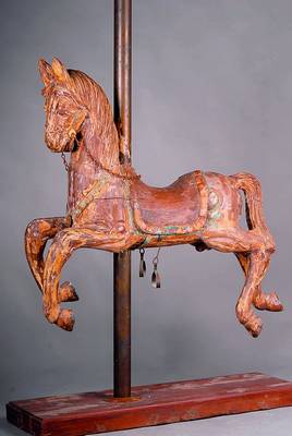 Karusell-Pferd, um 1900, Holz geschnitzt, anStange befestigt, Reste alter Fassung erkennbar, Alterssch., Stange und Sockel später, Größe nur ...