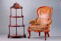 Ecketagere, wohl Frankreich, um 1890, 4 Ebenen, l. versetzt, WH/Buche, Wurzelnußfurnier,gedrechselte Säulen u. Zierteil Nußbaum massiv, alt ...