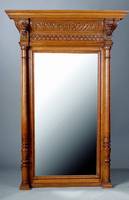 Spiegel, Holland/Belgien, um 1880/90, Eiche massiv, 3/4 Säulen in sich 10-fach gegliedert,facett. Spiegelglas, Zierleiste 3-fach getreppt, Zahnfries ...