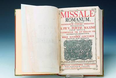 Novum Missale Romanum, Aloys Galler Kempten, 1784, 542 Seiten und Anhang und Register, zweifarbiger Druck mit Holzstichinitialen, restauriert (vor ...