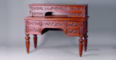 Damenschreibtisch, Niederlande, um 1890, Korpus WH/HH, Eiche massiv/Furnier, auf Rahmengearb., Füllungen m. Rocaillen u. Akanthusblattverz. a.d. ...