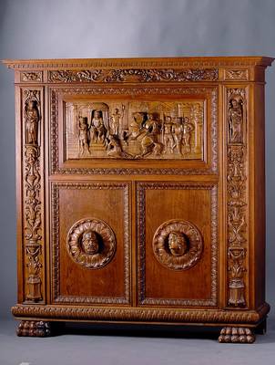 Vielzweckschrank, deutsch, um 1915/20, Korpus Weichholz und Eiche massiv, 2-türig m. Klappteil, Renaissancestil, reich geschnitzt, Front auf Rahmen ...
