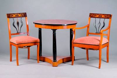 Salon-Sitzgruppe, deutsch, Raum Dresden, um 1870-1890, nach Vorbild um 1810, Kirschbaum massiv und furniert mit Schablonenmalerei auf den Lehnen, ...