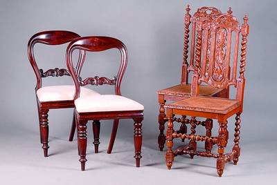 4 Esszimmerstühle, Belgien/Frankreich, um 1890/1900, Eiche massiv, reich gedrechselt, im Stil v. 1720, Rückenteil 7-fach i.d. Vertikalen ...