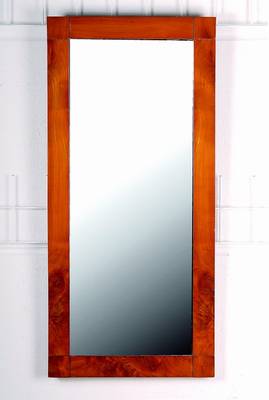 Spiegel, deutsch, um 1830-40, Biedermeier, Nußbaumrahmen, Glaseinsatz erneuert, ca.102x48cm