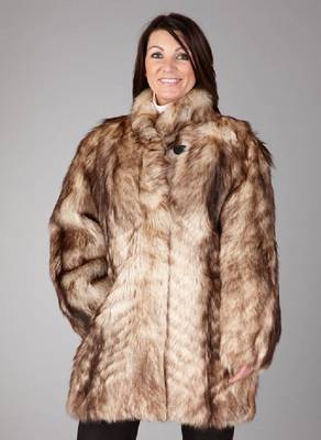 Sibirische Wolfsjacke, Gr. ca. 40/42, querverarbeitete Felle, Zierknopf, 2 seitl. Einschubtaschen, schwarzes Innenfutter, Rückenl. ca. 80 cm