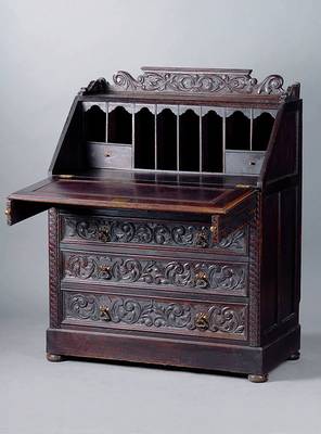 Schrägklappensekretär, um 1900, Eiche massiv, 5-schübig, Schubladenfront m. Rocaillen und Akanthusblattschnitzereien, Schrägklappe, ...