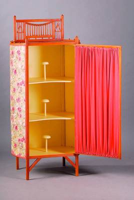 Hutschrank, Jugendstil, um 1905/10, Kiefer/Zirbelkiefer, wohl Belgien, typ. Inneneinrichtung für Hüte, Gebr.-Sp., ca. 137x61x44 cm