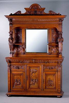 Aufsatzbuffet, Flandern, um 1880, Eiche massiv, Unterteil 3-türig, 4-schübig, reiche Schnitzereien in Form v. Blättern Blüten u. ...