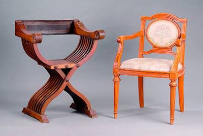 Scherenstuhl, wohl Italien, um 1890, Buche, historiz., Schere fest, Rücken u.Sitz mit Lederbänderung, ca. 82x62x54 cm, Sh 48 cm