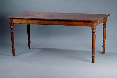 Holztisch, Philipien, Kolonialstil, um 1880, Eiche, Schublade sek., stärkere Gebr.-Sp., alt belassen, ca. 70x163x73 cm