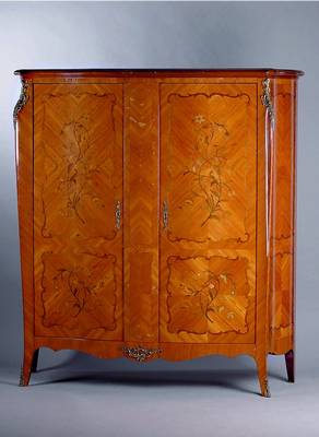Großer Schlafzimmerschrank, 60er Jahre, mit Blumenintarsien, Rosenholz, 2-türig, allseitig geschweit, Furnier vielfach gesp. verlegt, ...