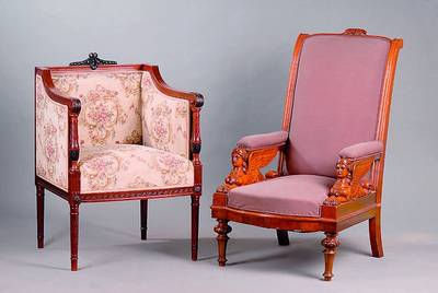 Armlehnsessel, deutsch/franz.,um 1910, Satinholz, sparsame Schnitzereien, Bezug sek., Gebr.-Sp., ca. 93x63x58 cm, Sh. 51 cm