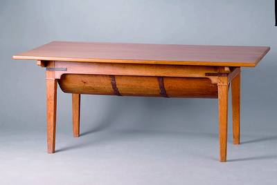 Tisch, Südfrankreich, Unterteil um 1830/40, Platte aus altem Holz dazugearb., Eiche mass.,als Backmulde verwendbar, Gebr.-Sp., 2 Einlegebretter, ...