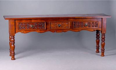 Sideboard, nach südfranz. Vorbild v. 1860, Kastanienholz, 3-schübig, Front reich geschnitzt, abstrakt floral, Beine gedrechselt, Zarge geschweift, ...
