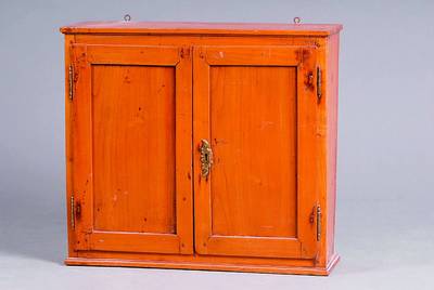 Hängeschränckchen, deutsch, um 1820-30, Kirschbaum, zweitürig, ca. 52x59x18cm, Alters-u.Gebr.-sp.