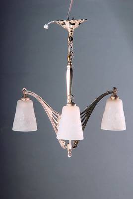 Deckenlampe, Muller Freres, Luneville, 20/30erJahre, drei Glasschirme signiert, H. ca. 60 cm, D. ca. 50 cm