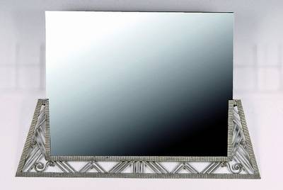 Großer Wandspiegel, Frankreich, um 1930, Art Deco, schmiedeeiserner patinierter Rahmen mit facettiertem Glaseinsatz, ca. 68x100cm, dekorativ, ...