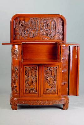 Barmöbel, China, nach dem Vorbild v. 1900, Teakholz, Front 2-türig, Oberteil aufklappbar für Flaschen, Ecken abgerndet m. integr. Gläserhalter, ...