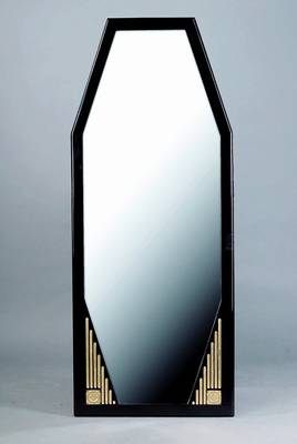 Spiegel, Frankreich, um 1935/40, Buche schwarz gelackt, Art- Deco, Lackierung sek., teils goldfarbene Riefung und aufgesetzte Appliken, Gebr.-Sp., ...