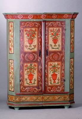 Bauernschrank, 1. Hälfte 19. Jh., WH, m. reicher floraler Bemalung, blau grün, rot und braun, orig. Bemalung, 2-türig, innen 1 Brett u. eine ...