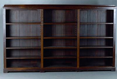 Bücherregal, deutsch, um 1900, Jugendstil, 15 Ablegefächer, Kopf getreppt, Eiche dunkel gebeizt, zerlegbar, st. Gebr.-Sp., ca. 152x255x36 cm