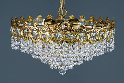 Kristall-Lüster, Spanien, 20/30er J., ornamentierter u.durchbrochner Messingkorpus, 3 Brennstellen, Elektr.nachgerüstet, intakt, jedoch nicht ...