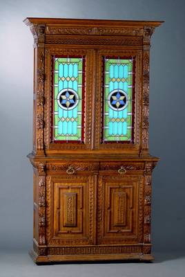 Aufsatzschrank, Belgien, um 1880/90, Eiche, 2-teilig, Unterteil 2-türig, 2-schübig, Oberteil 2-türig m. bunter Bleiverglasung, Gläser teils ...