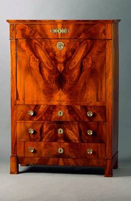 Sekretär, um 1820, Bodensee Gegend, Wurzelnuß, 3-schübig, 1 Klappe, Kopfschublade, ausziehbar, als Stehpult konzipiert, 2 Schubladen, 1 ...